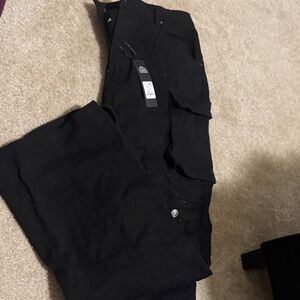 Fashion Nova Women’s Classic Black cargo Pants